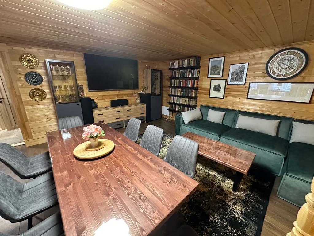 Дом с баней и чаном