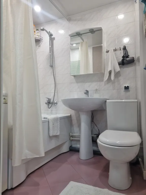 Центр, рядом с Музеем Мирового Океана