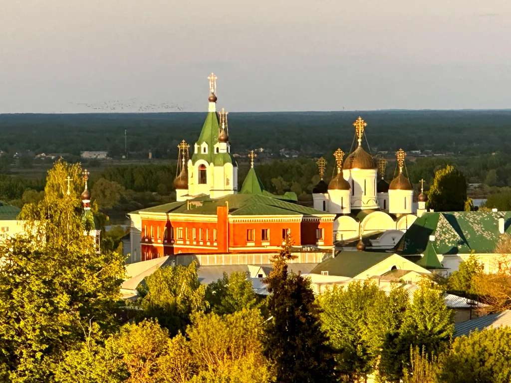 Квартира с панорамным видом на реку и все монастыри