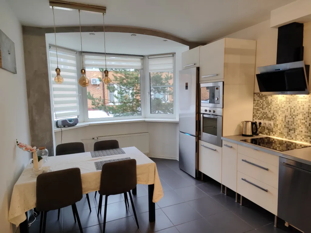 Сдается 2 этажа в 4-этажном таунхаусе