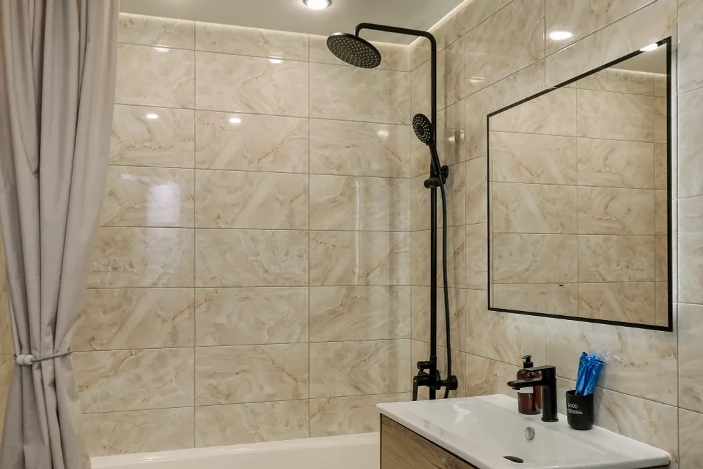 Большaя квaртира с балкoнoм и краcивым видoм нa гopод