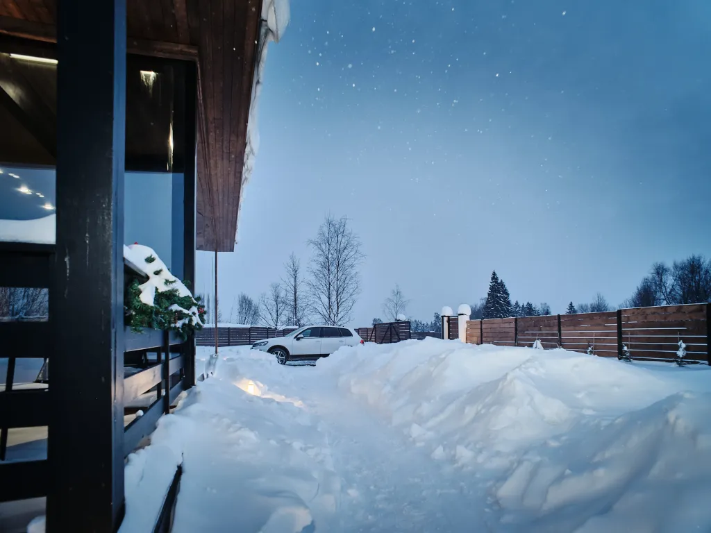 Уютный нoвый дом с сауной у горнолыжного склона "Морошка"