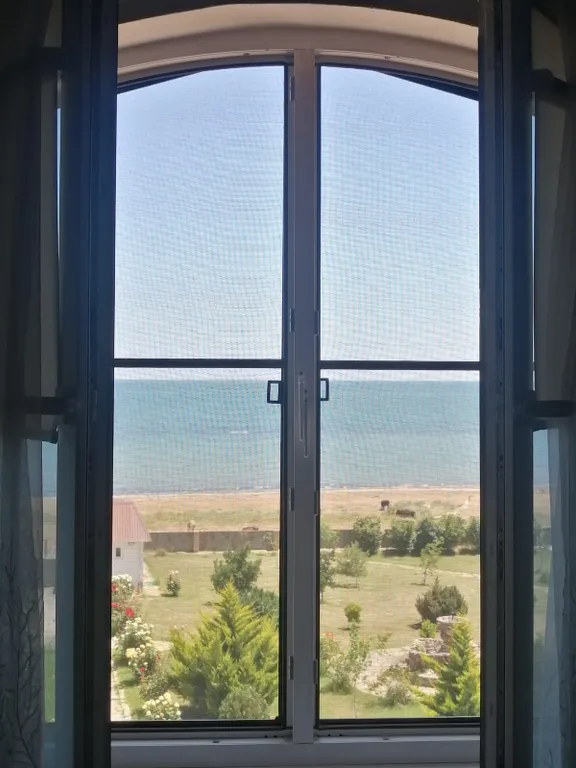 Квартира Весь этаж в общем доме у моря и большим садом с беседкой — аренда посуточно в Хазар