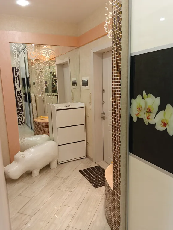 Видовая квартира с дизайнерским ремонтом у Дворца игровых видов спорта