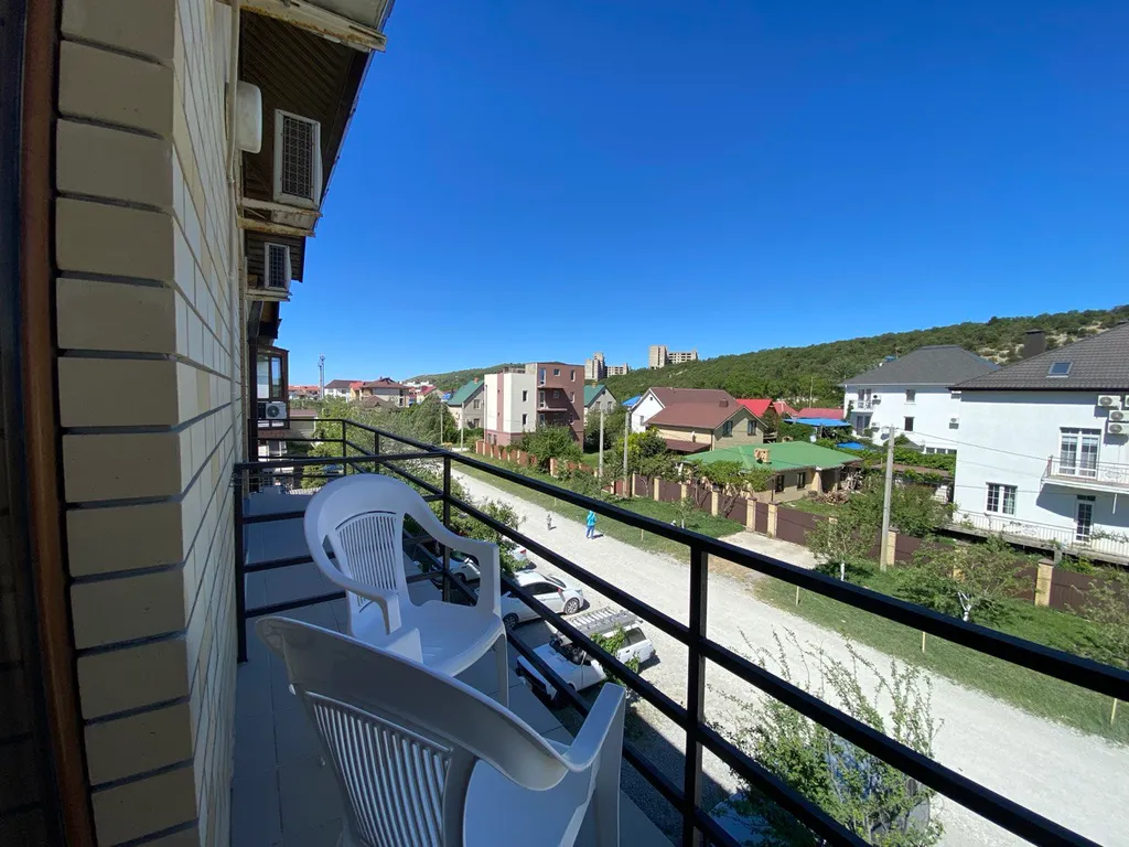 Квартира-студия с видом на горы