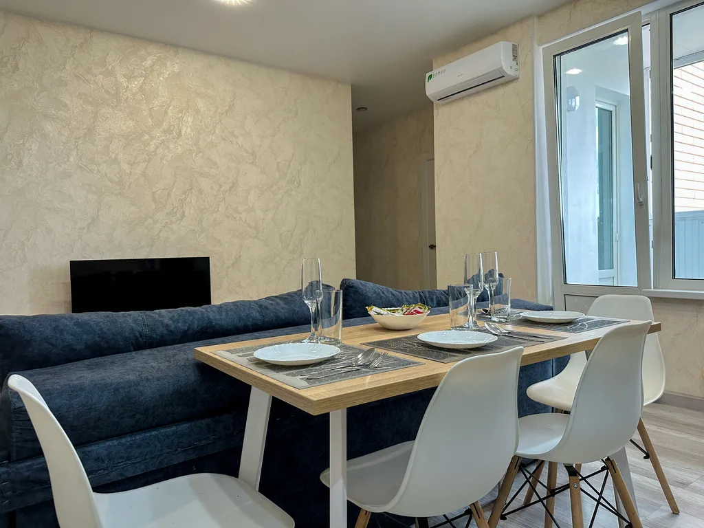 Просторная и стильная квартира у новой набережной