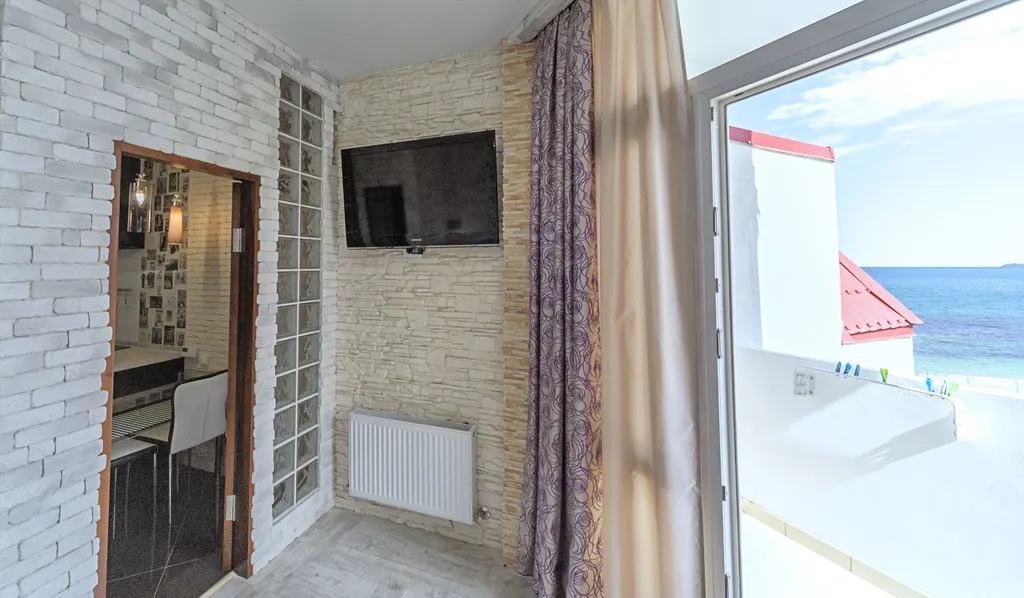 Апартаменты на берегу моря 2