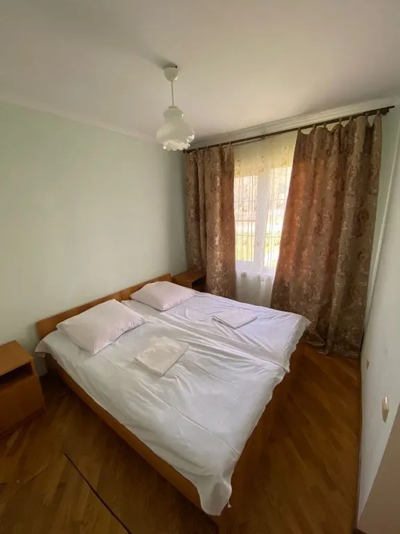 4-комнатная квартира в центре Пицунды