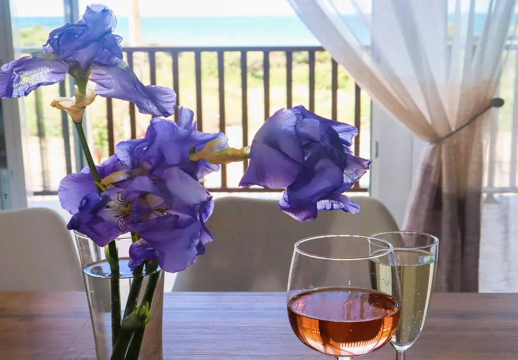 Квартира 3-комнатная Квартира — Кучугуры