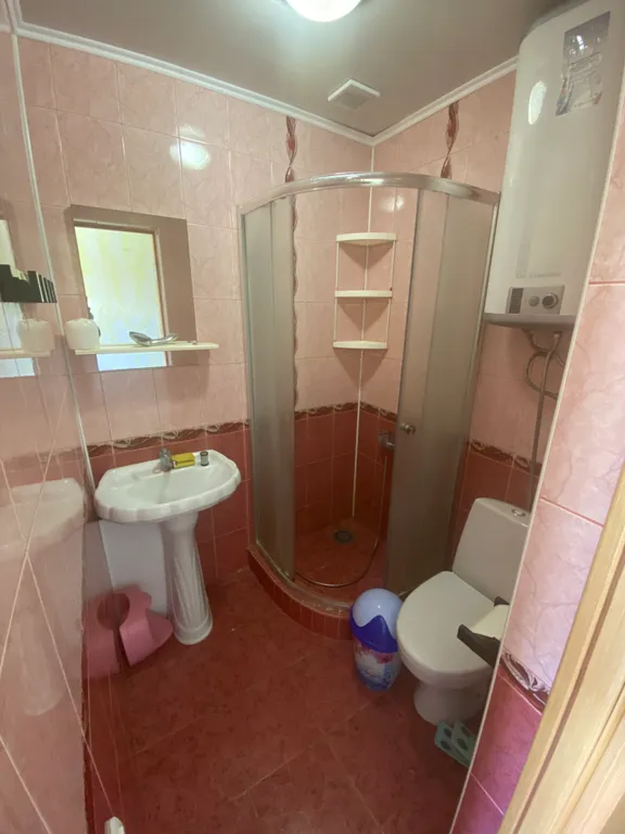 Двухкомнатная квартира с балконом на первом этаже #1