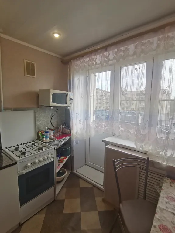 Квартира эконом класса в хорошем районе, с видом на театр