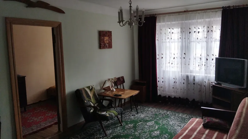 Уютная хрущёвка в парковой зоне
