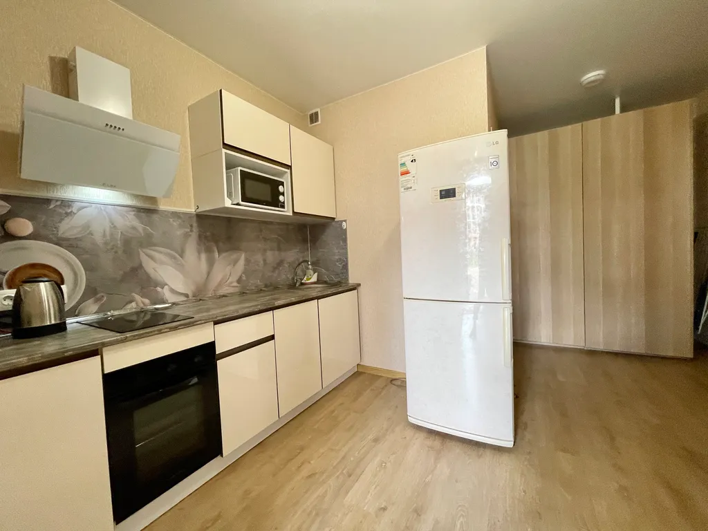 Уютная квартира с отдельным входом в ЖК Кипарис