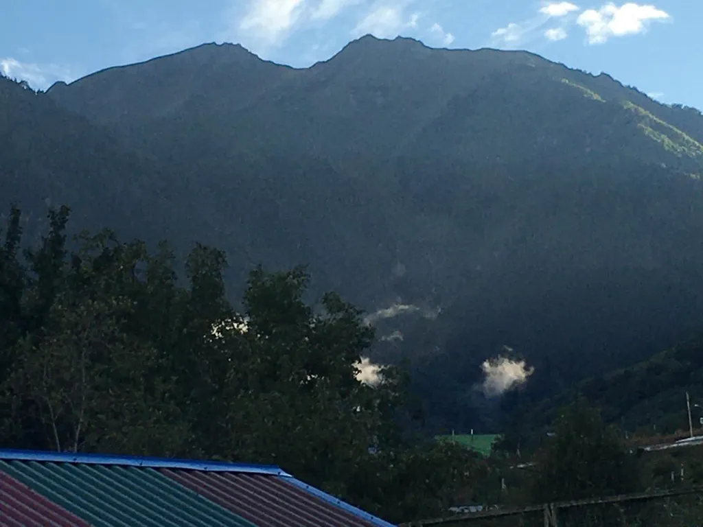 Шале у реки