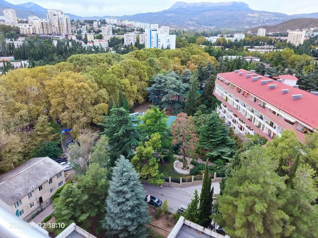 Квартира Однокомнатная квартира с видом на горы — Алушта