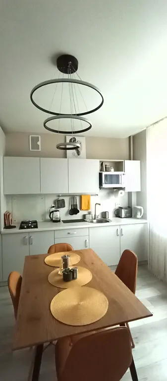 Просторная квартира на тихой улице