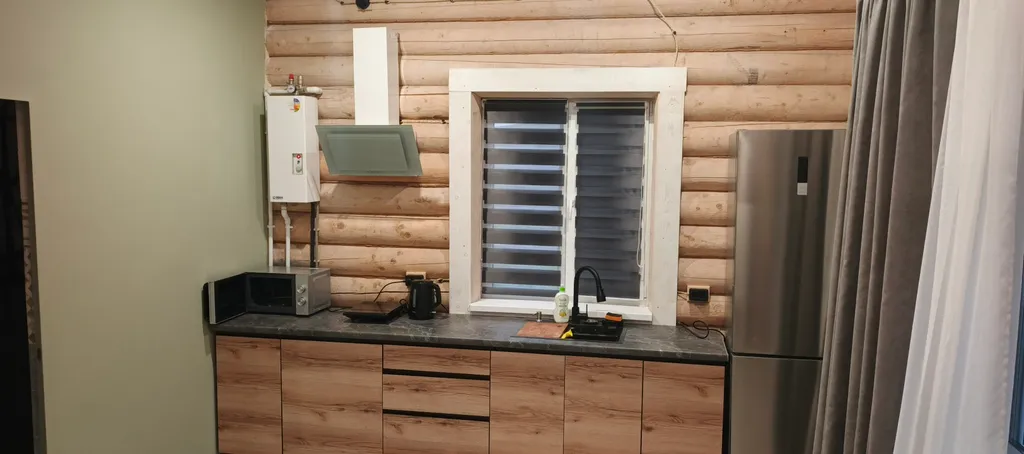 Срубовый дом на берегу Волги