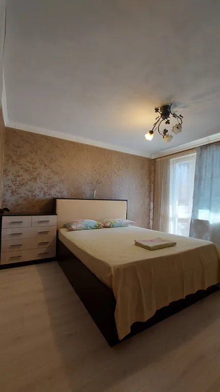 Квартира Просторная квартира, район - Заповедника Херсонес, ТЦ Муссон — Севастополь