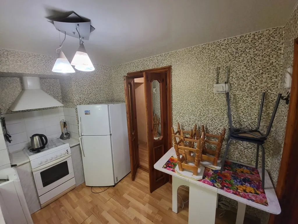 2-комнатная квартира, есть все необходимое для проживания