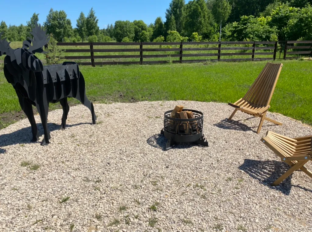 Уникальный треугольный дом в лесу Sky