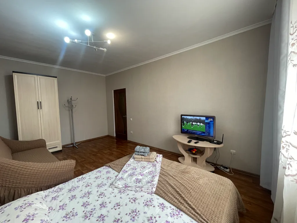 Однокомнатная квартира рядом с парком и стадионом Галицкого