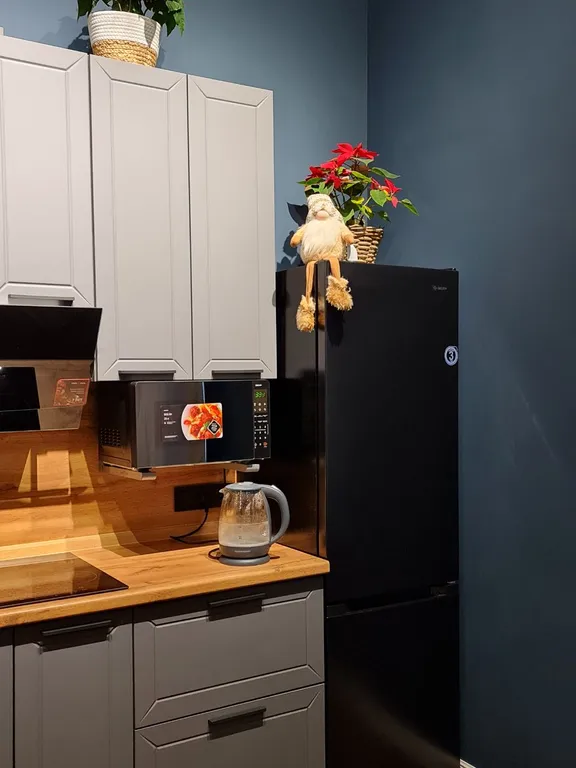 Уютный загородный дом с панорамным окнами