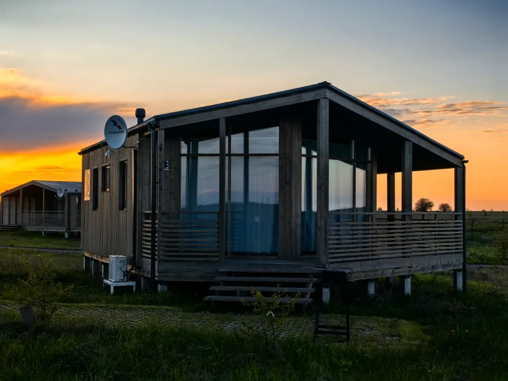 Дом с видом на озеро