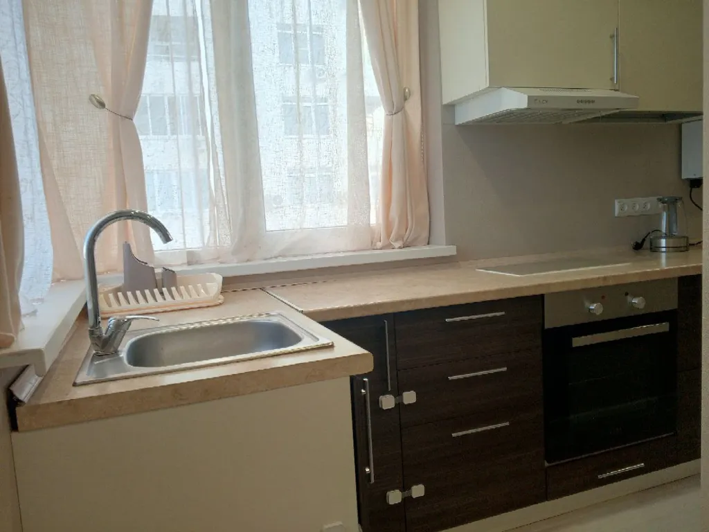 Квартира Квартира с балконом в тихом районе — Адлер