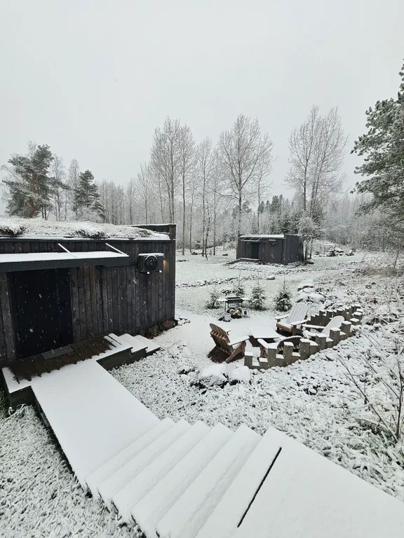 Коттедж Вилла Yksi c видом на озеро и зоной барбекю — Приозерск