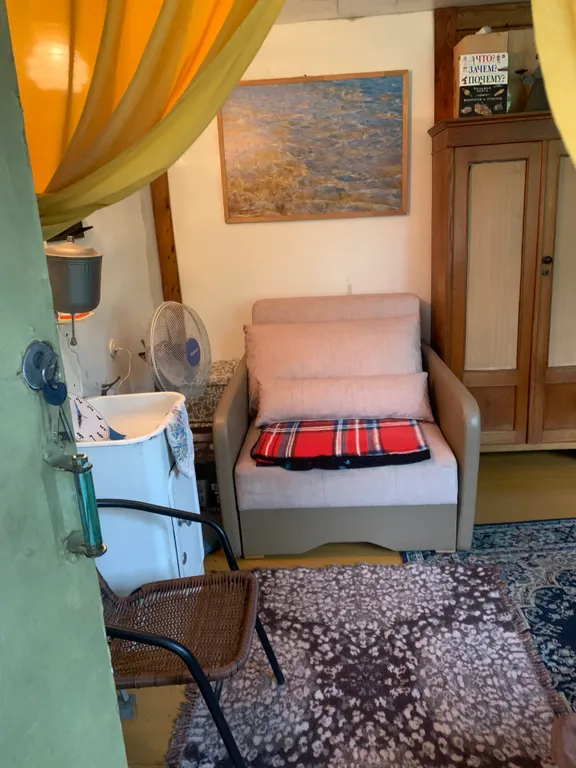 Живописный дом на природе недалеко от города