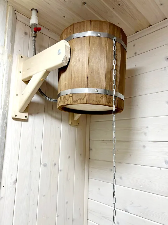 Дом с баней и чаном в городе