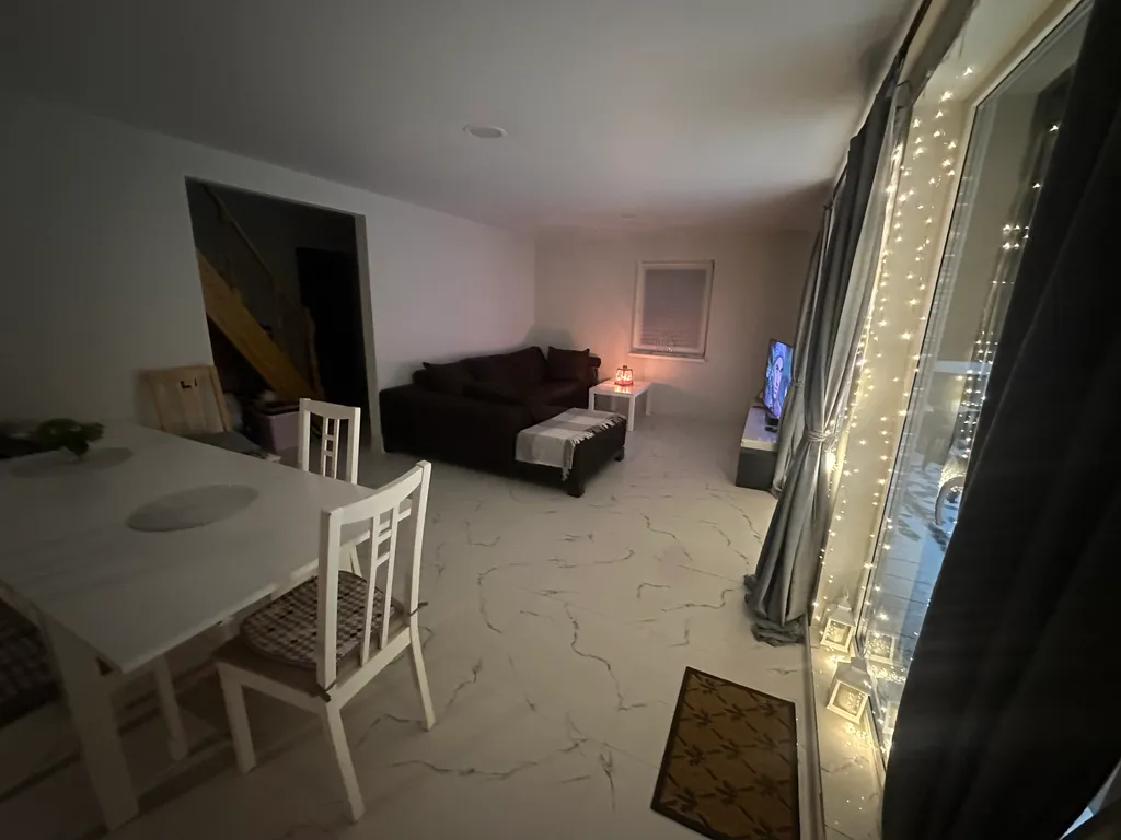 Домик около побережья финского залива