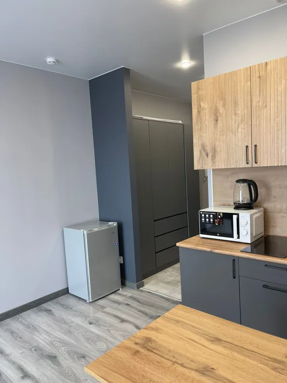 Новый апартамент с красивым видом из окна