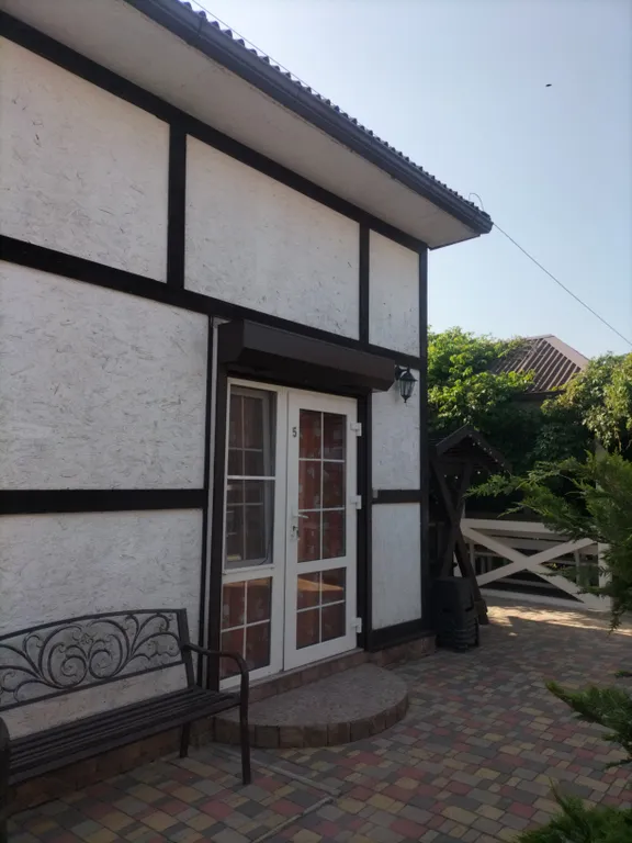 Двухэтажный четырёхместный дом на Азовском море