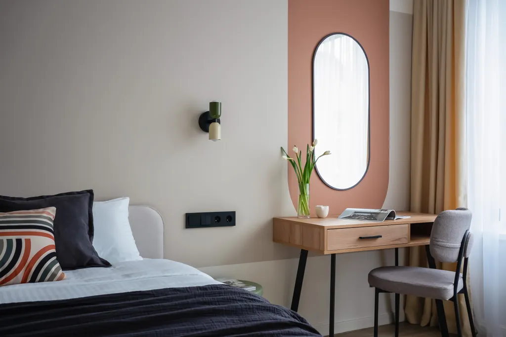 Комфортабельная евродвушка Меркурий с балконом у озера