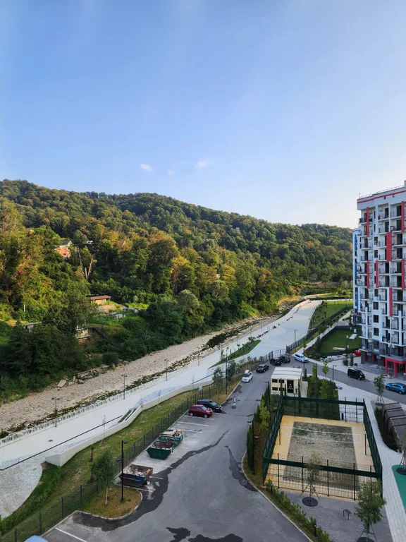 Квартира в Сочи с видом на лес