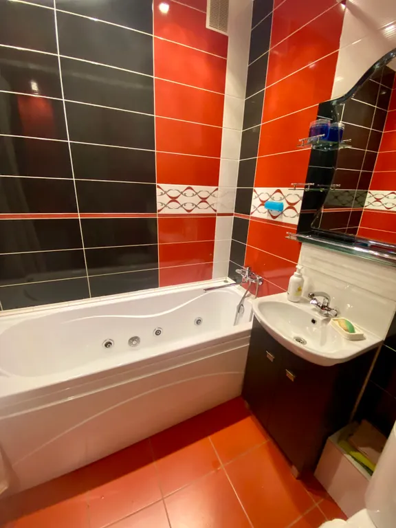 Дизайнерская квартира возле Аквапарка и Детской больнице на Гаранькина