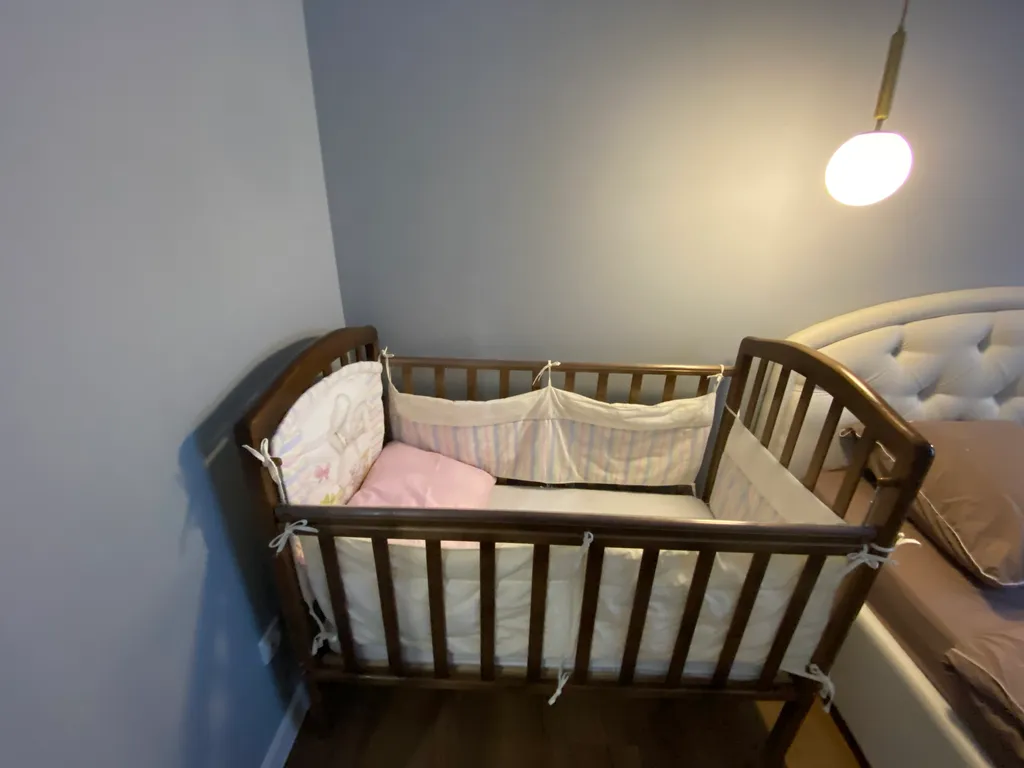 Комфортная квартира с высокими потолками около Корстона