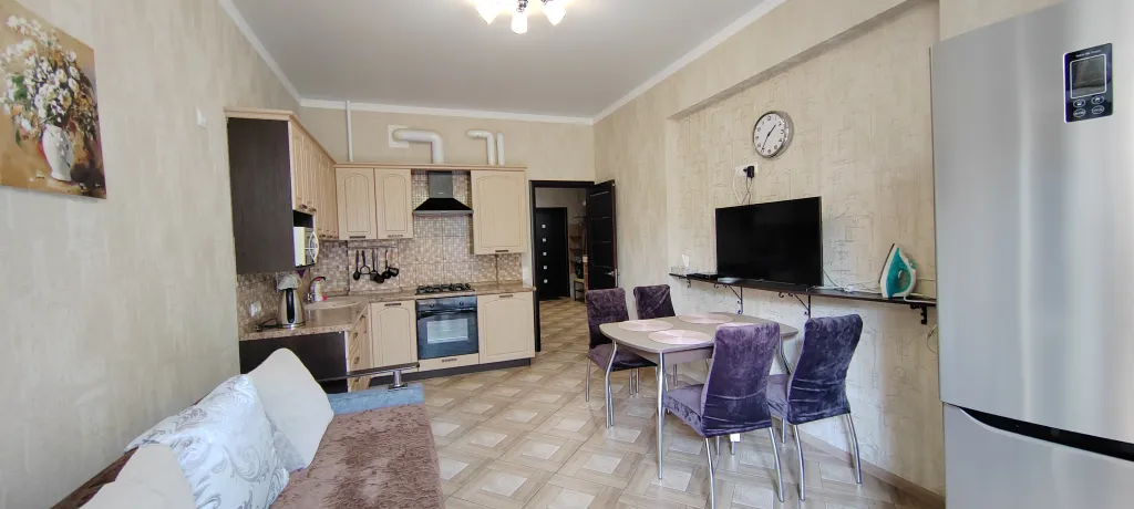 Квартира Новая уютная квартира с балконом на первой береговой, комфорт класса — Геленджик