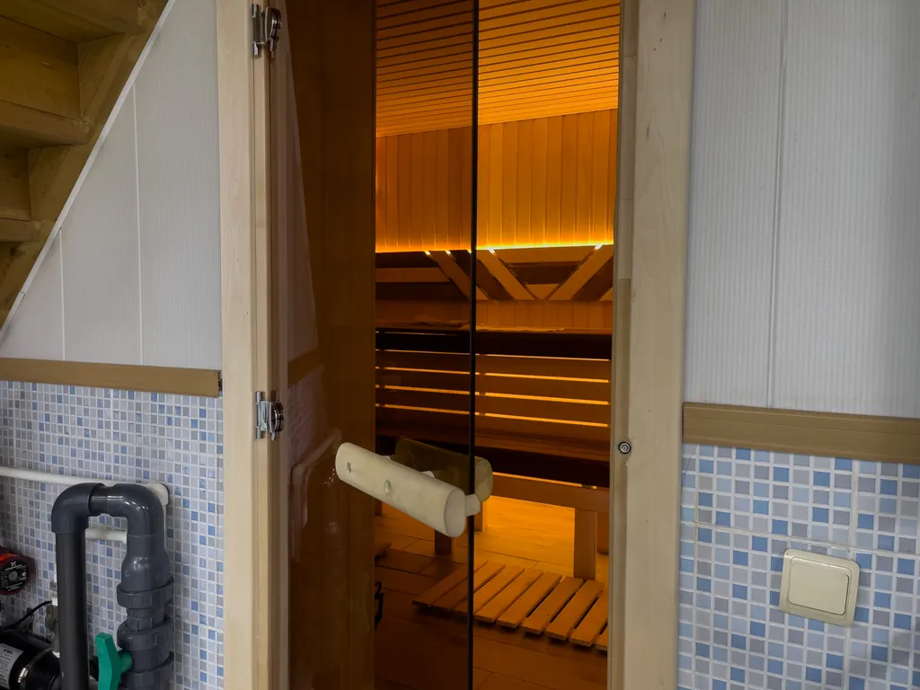 Коттедж в саду