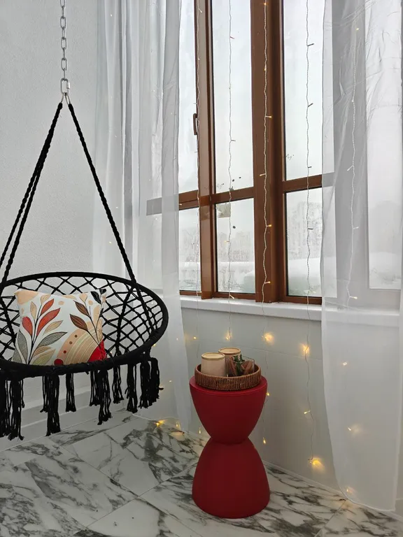 Студия с видом на кампус