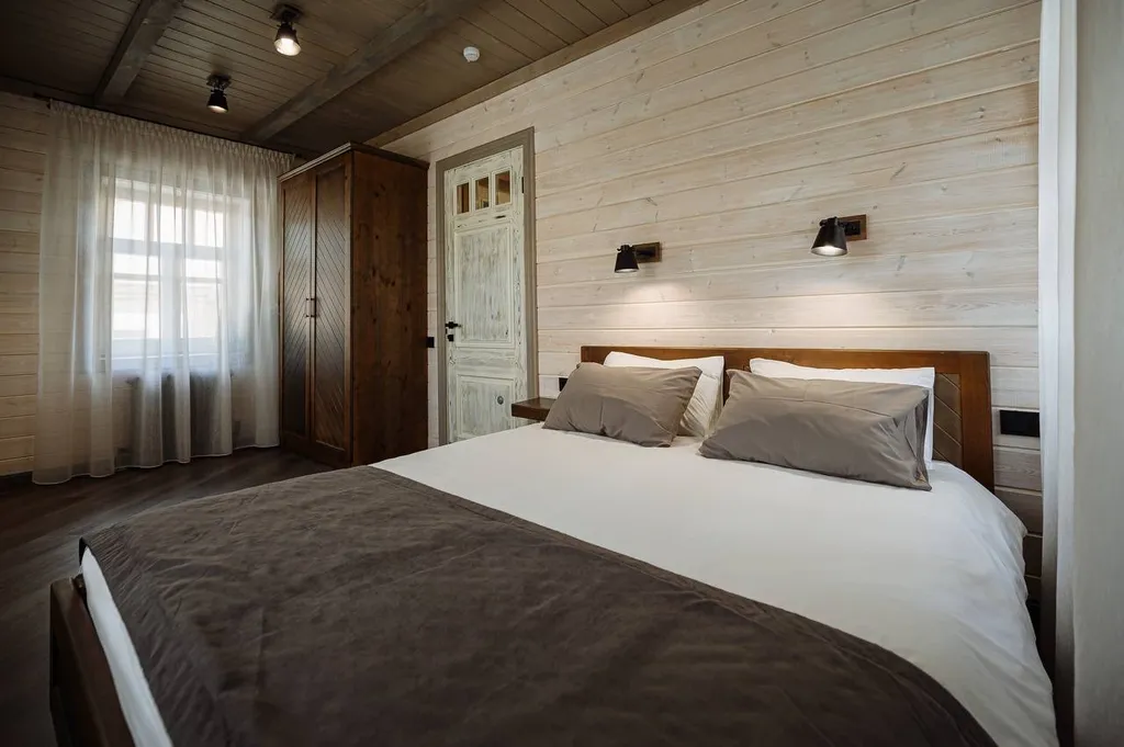 Подызбица у Дома Печенко