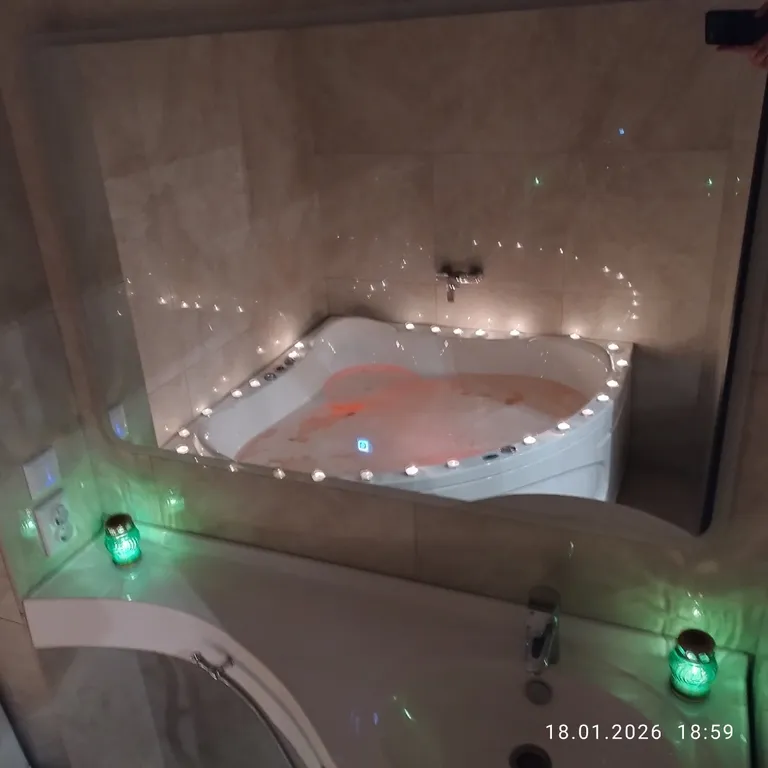 Уютная квартира с джакузи в высотке