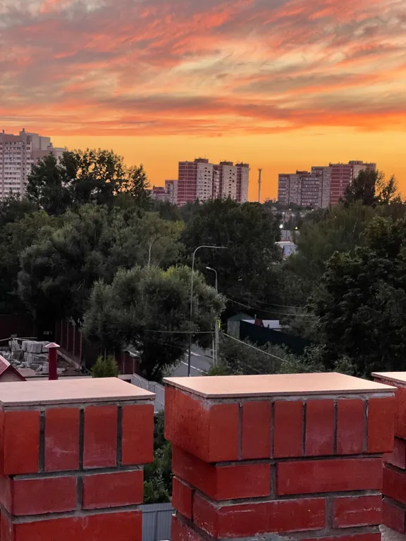 Улучшенный номер с балконом и стильной ванной комнатой