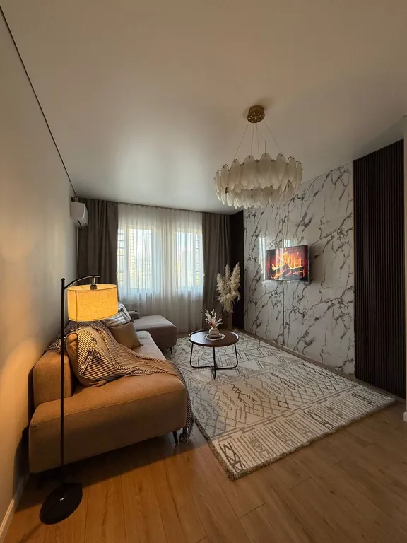 Стильная двухкомнатная в районе ТРЦ Мега на Розыбакиева