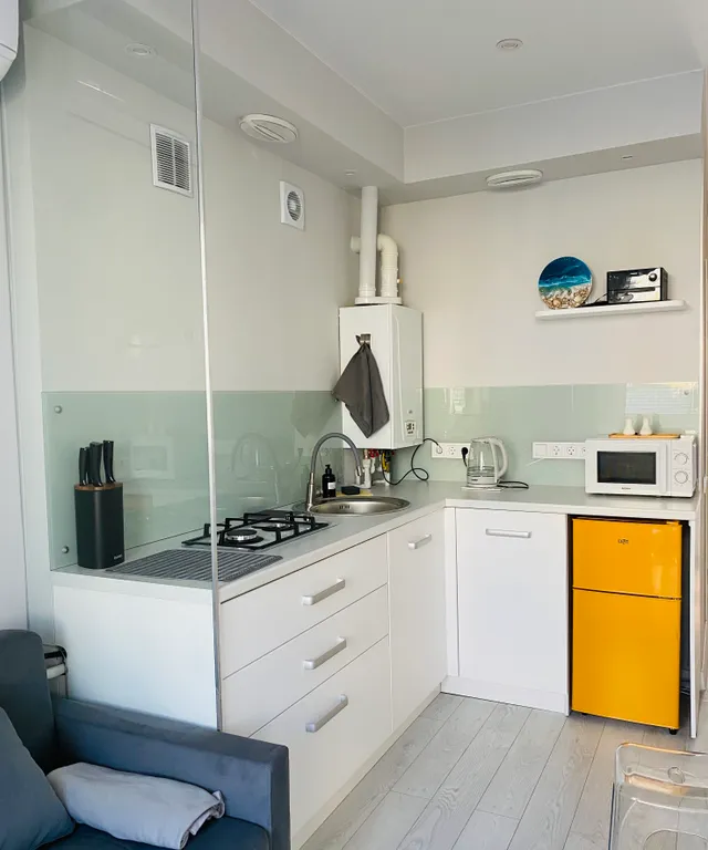 Море через дорогу