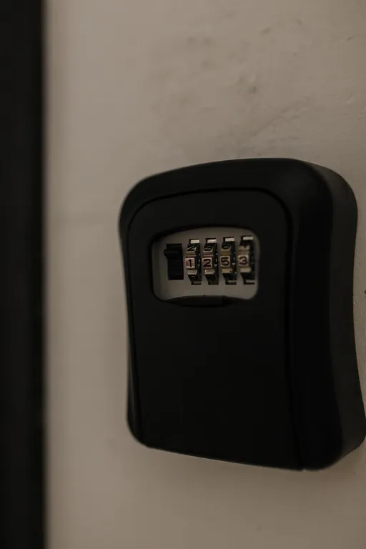 Стильная студия с дизайнерским ремонтом