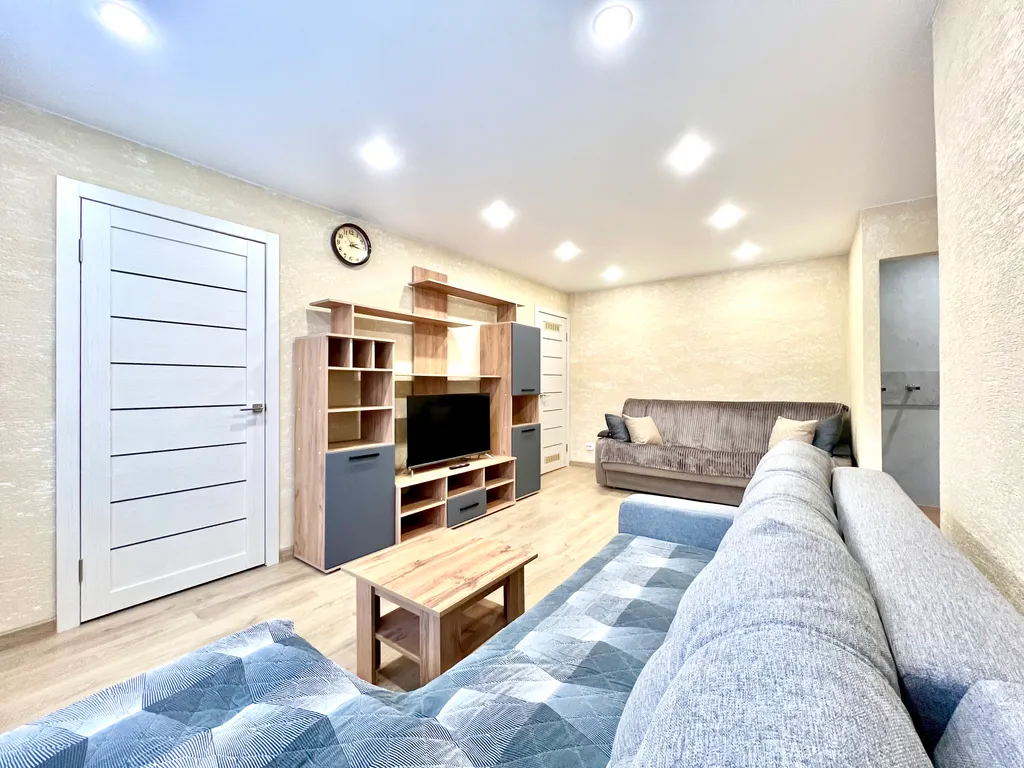 Квартира 2-комнатная Квартира — Кировск