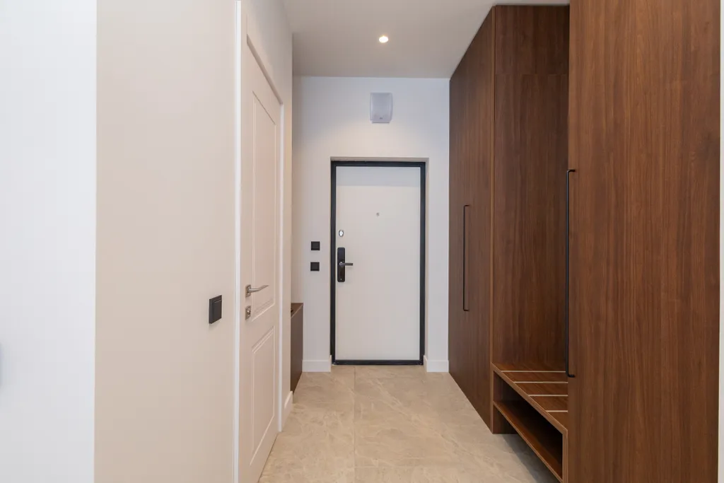 Молочный берег с панорамным видом на море