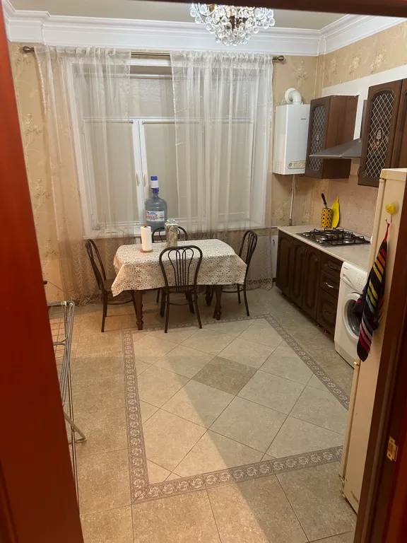 Уютная квартира в центре города, а самое главное три минуты до моря